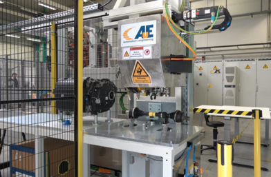 Automated cell for inserting side ribs